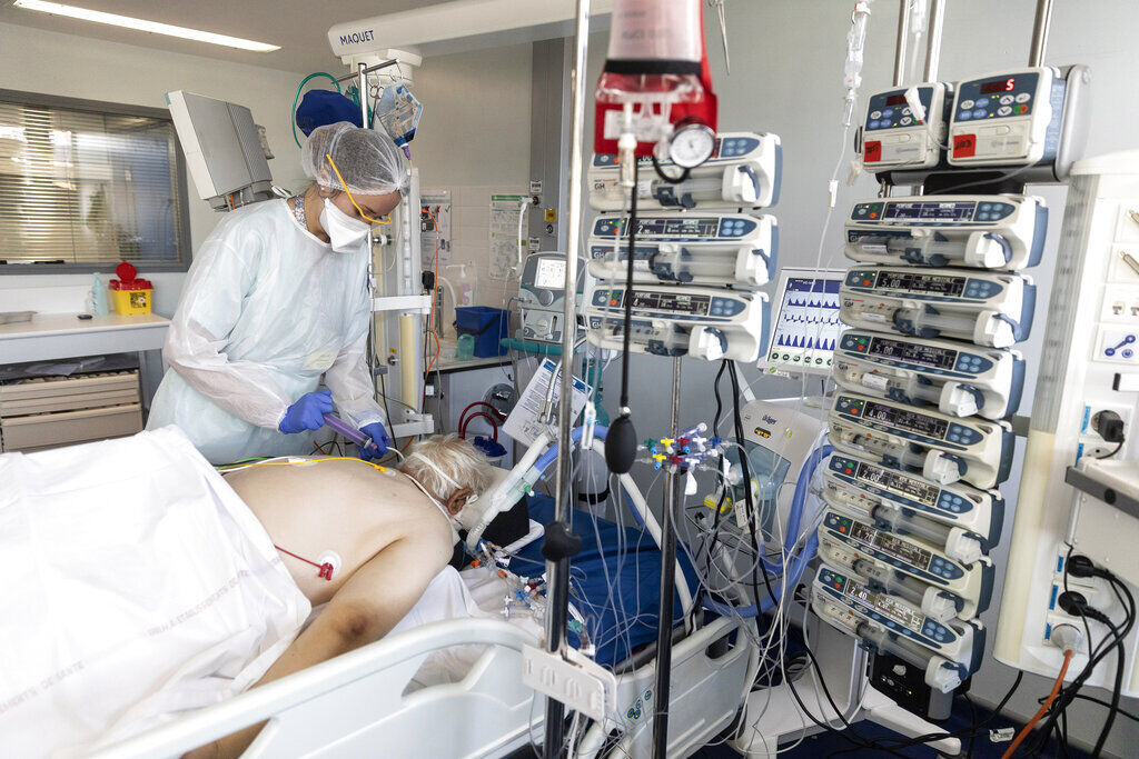 APTOPIX Virus Outbreak France